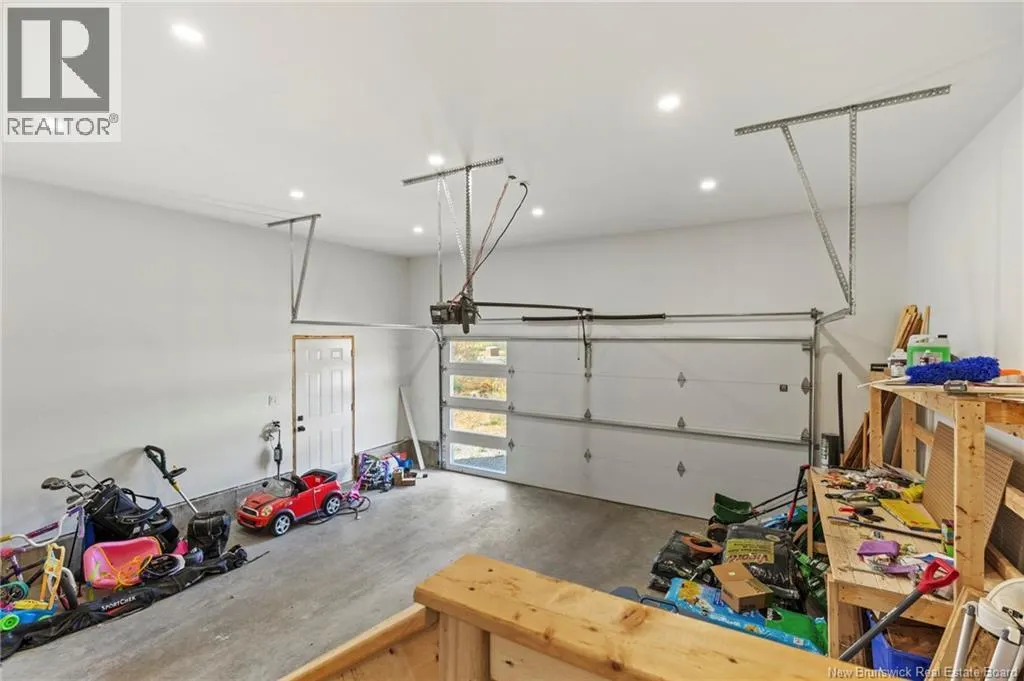 27 Hemlock Street