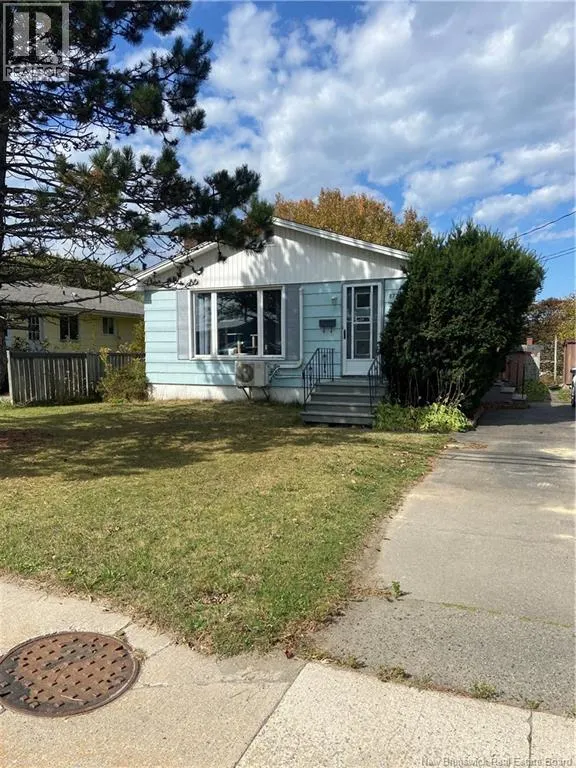877 Grandview Avenue