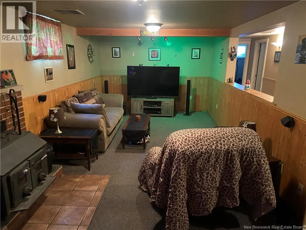 877 Grandview Avenue