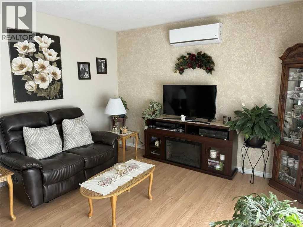 387 Highplain Crescent