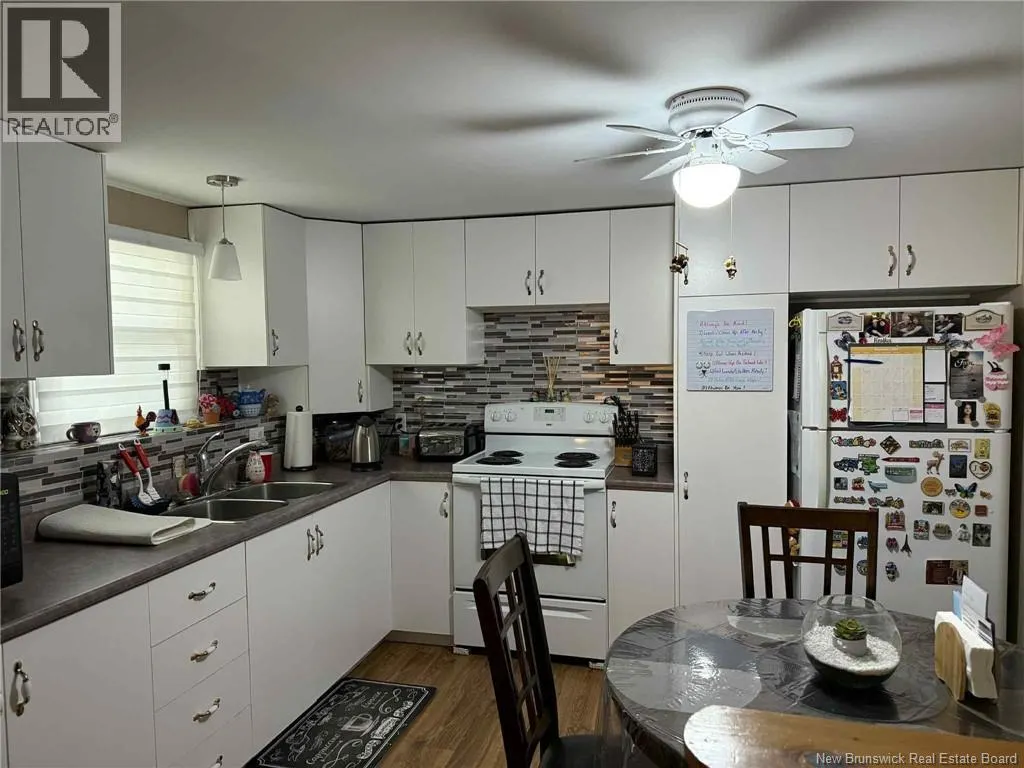 387 Highplain Crescent