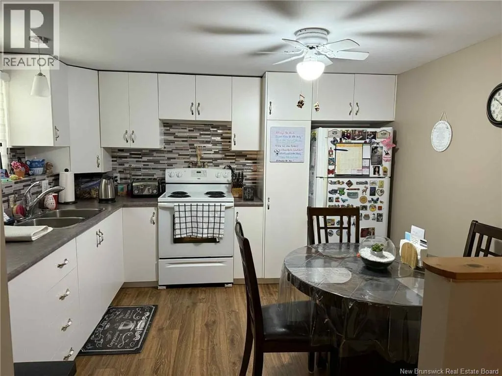 387 Highplain Crescent