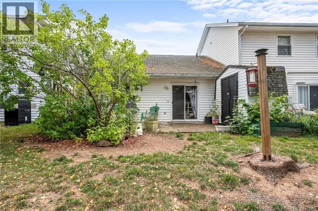 126 Lakeside Drive Unit# 12