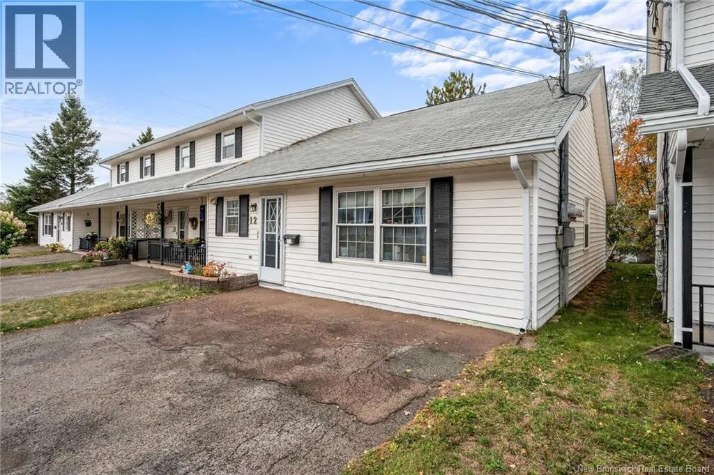 126 Lakeside Drive Unit# 12