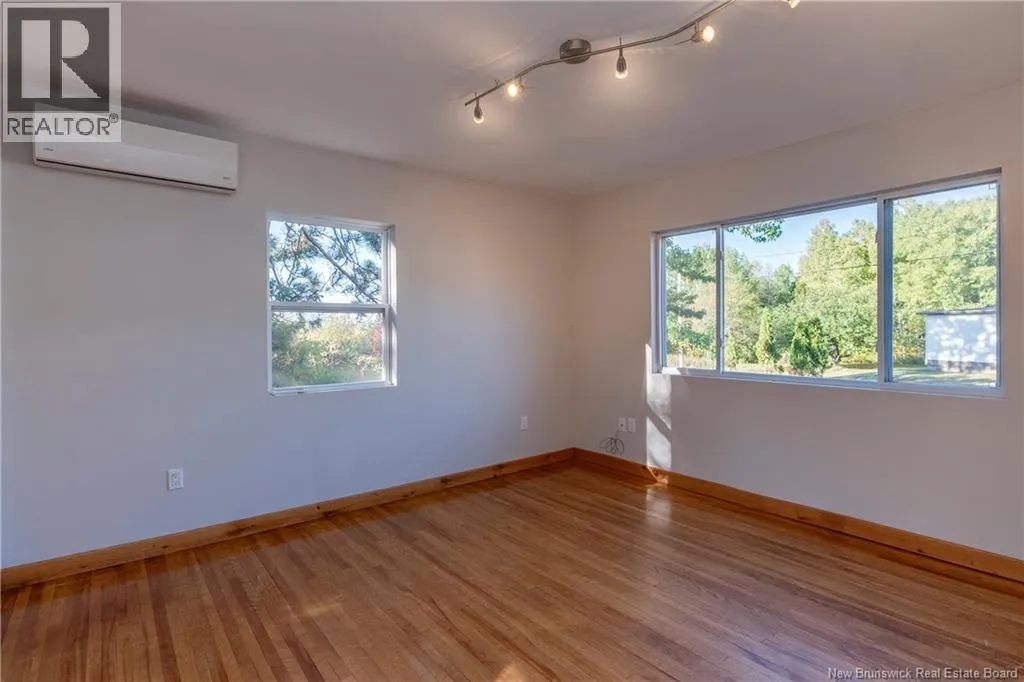 381 Caledonia Road