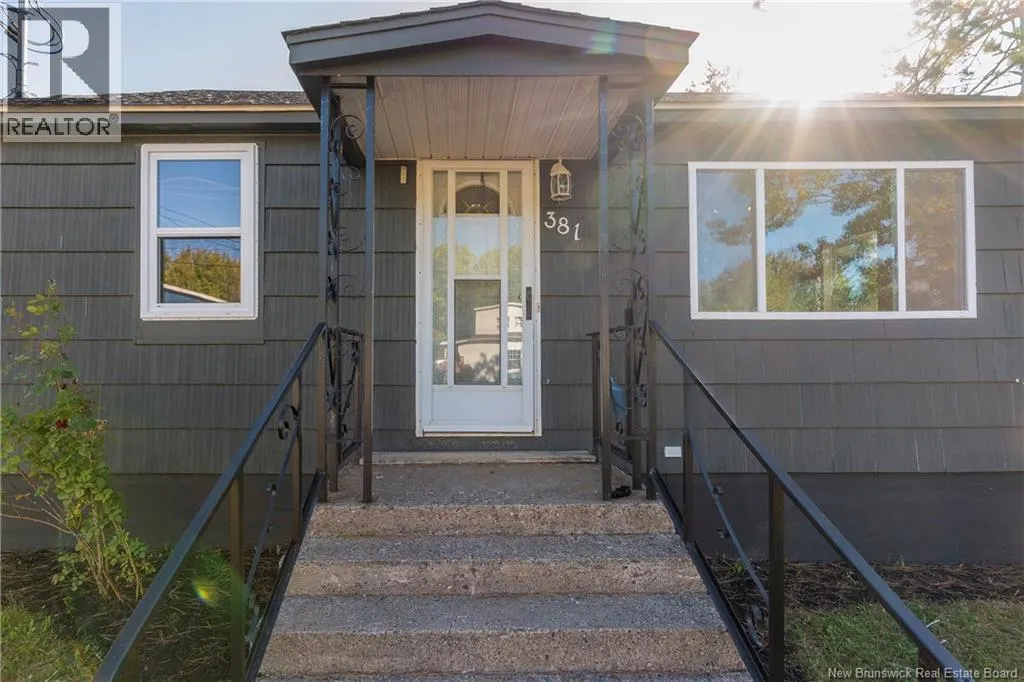 381 Caledonia Road