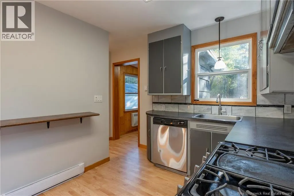 381 Caledonia Road