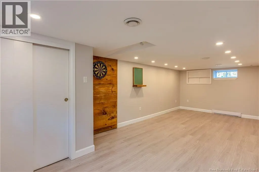 381 Caledonia Road
