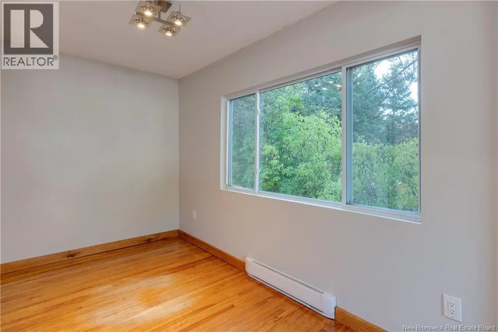 381 Caledonia Road
