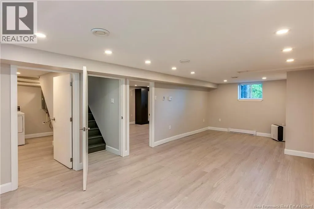 381 Caledonia Road