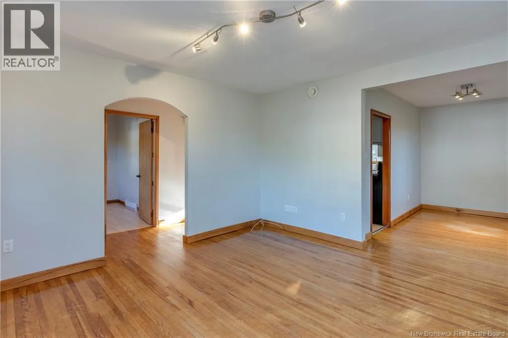 381 Caledonia Road