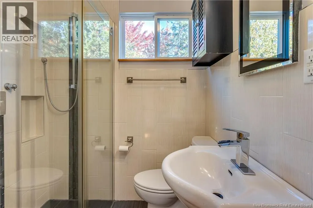 381 Caledonia Road