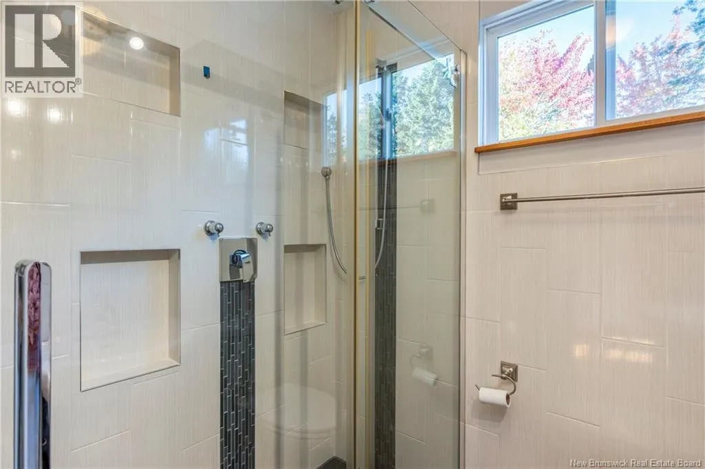 381 Caledonia Road