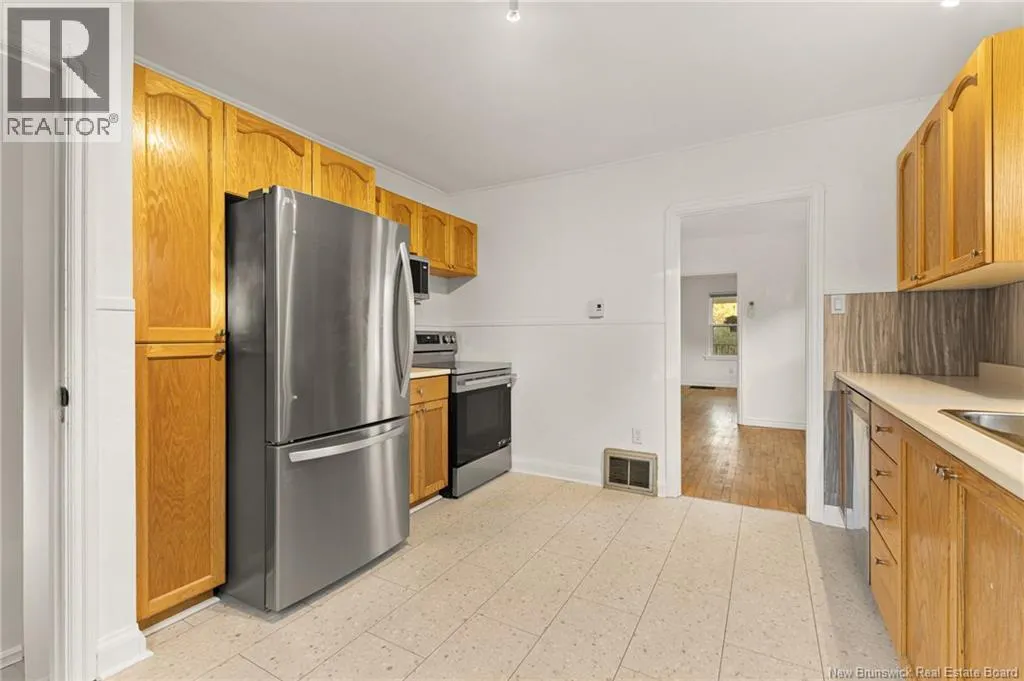 42 Squire St