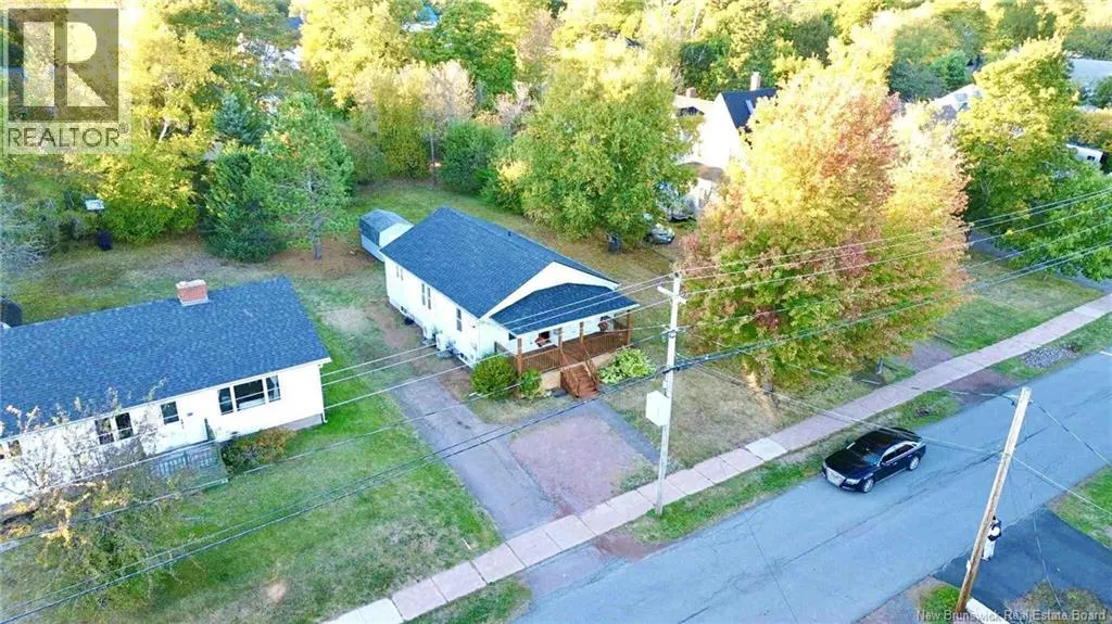 42 Squire St
