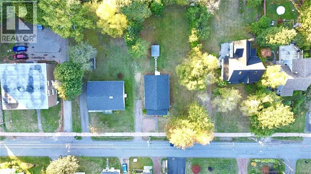 42 Squire St