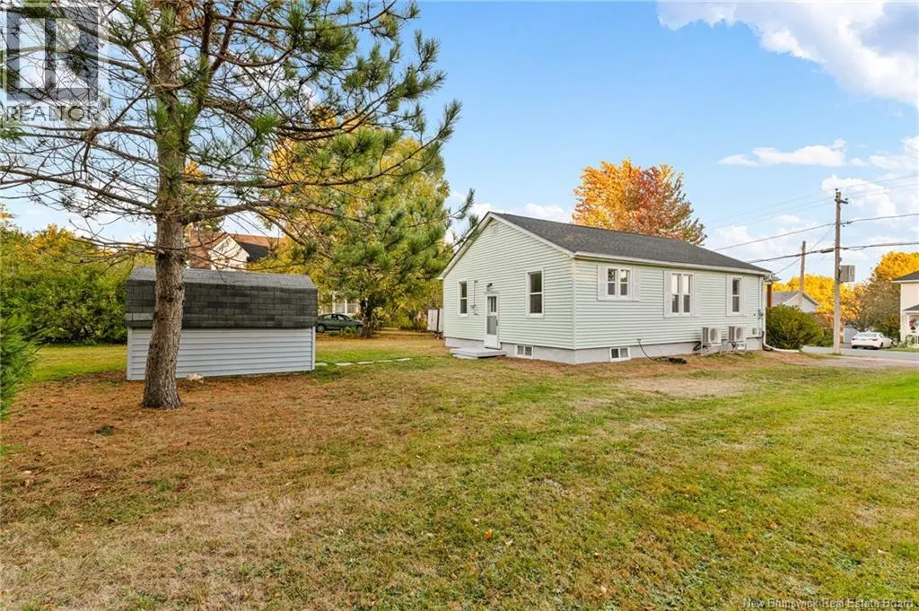 42 Squire St