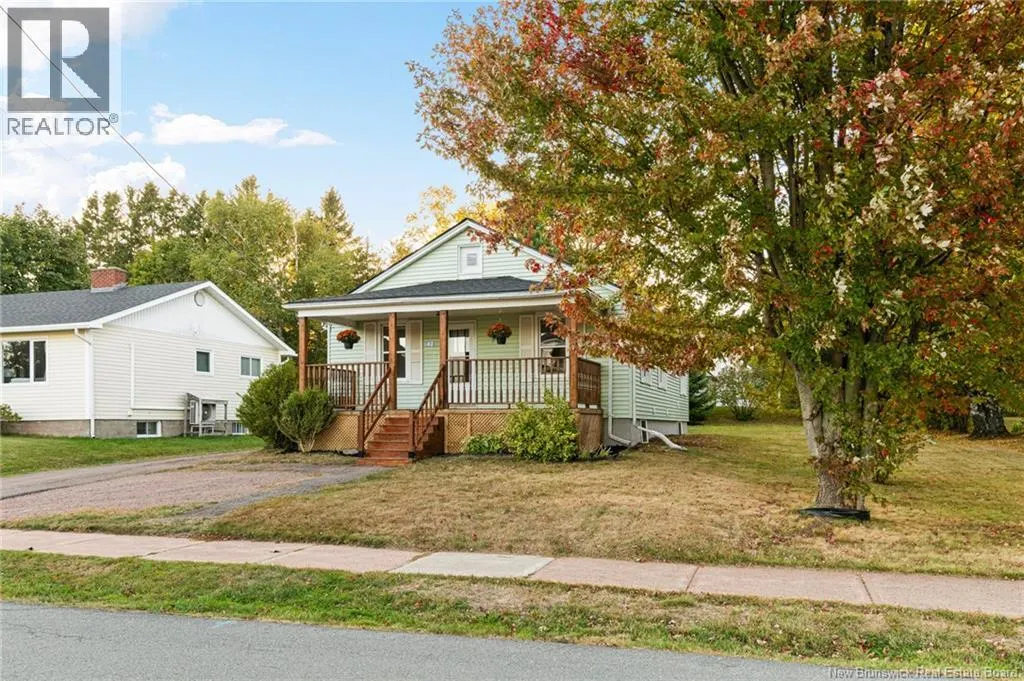 42 Squire St