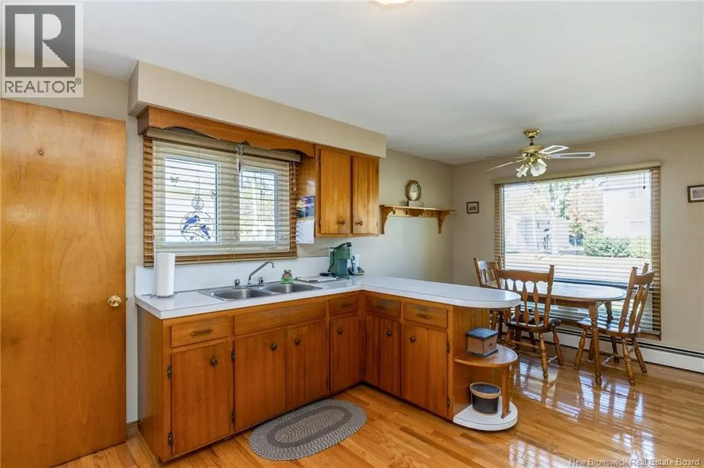 44 Fernwood Avenue