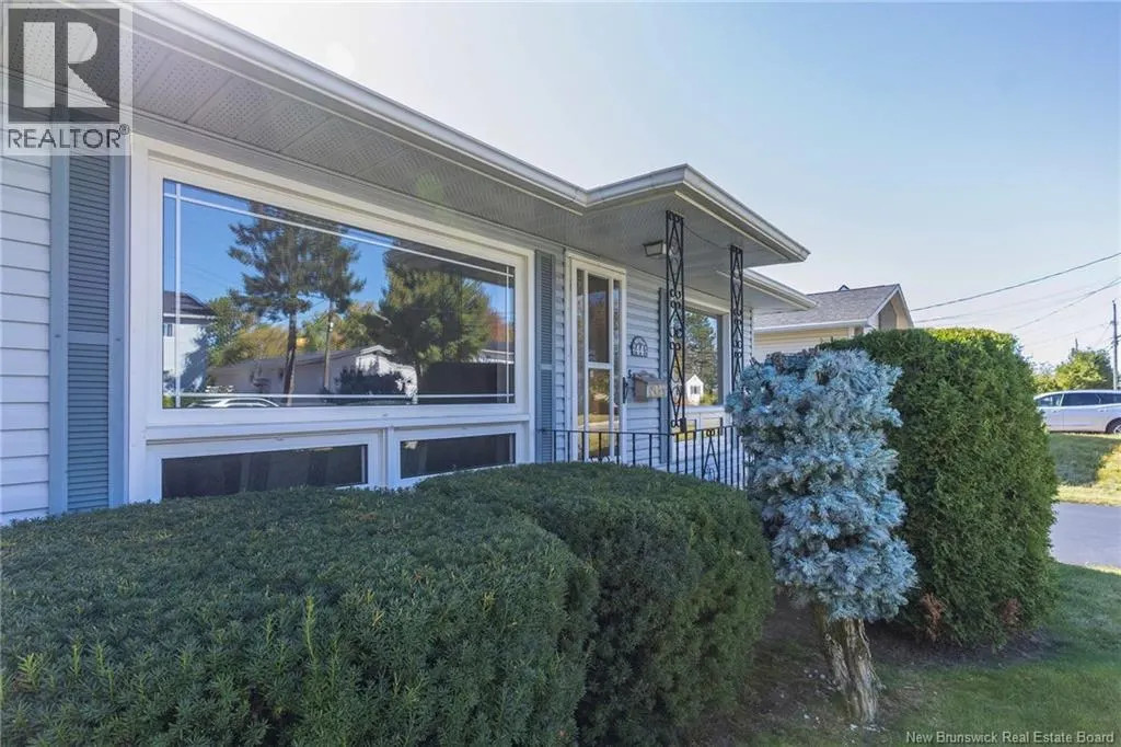 44 Fernwood Avenue