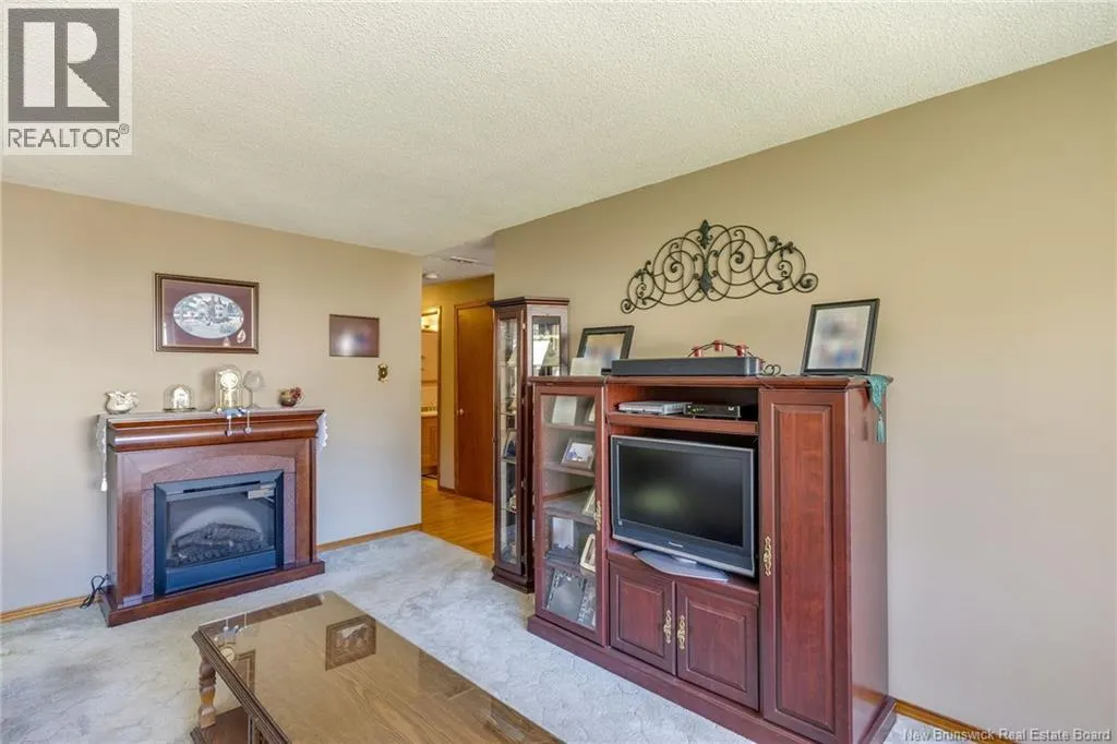 44 Fernwood Avenue