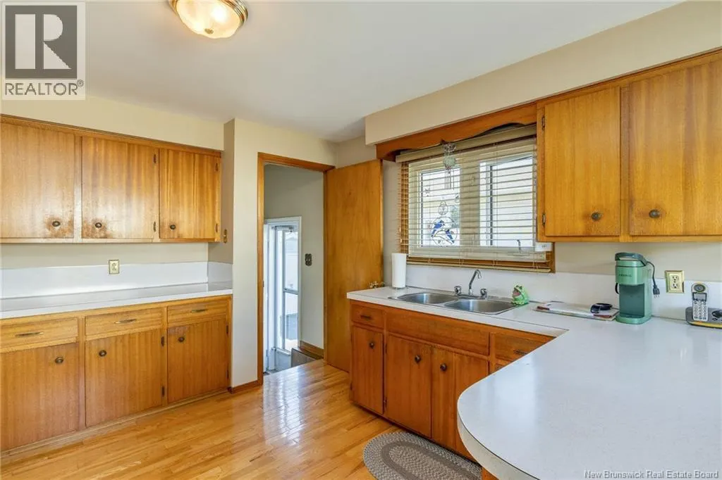 44 Fernwood Avenue