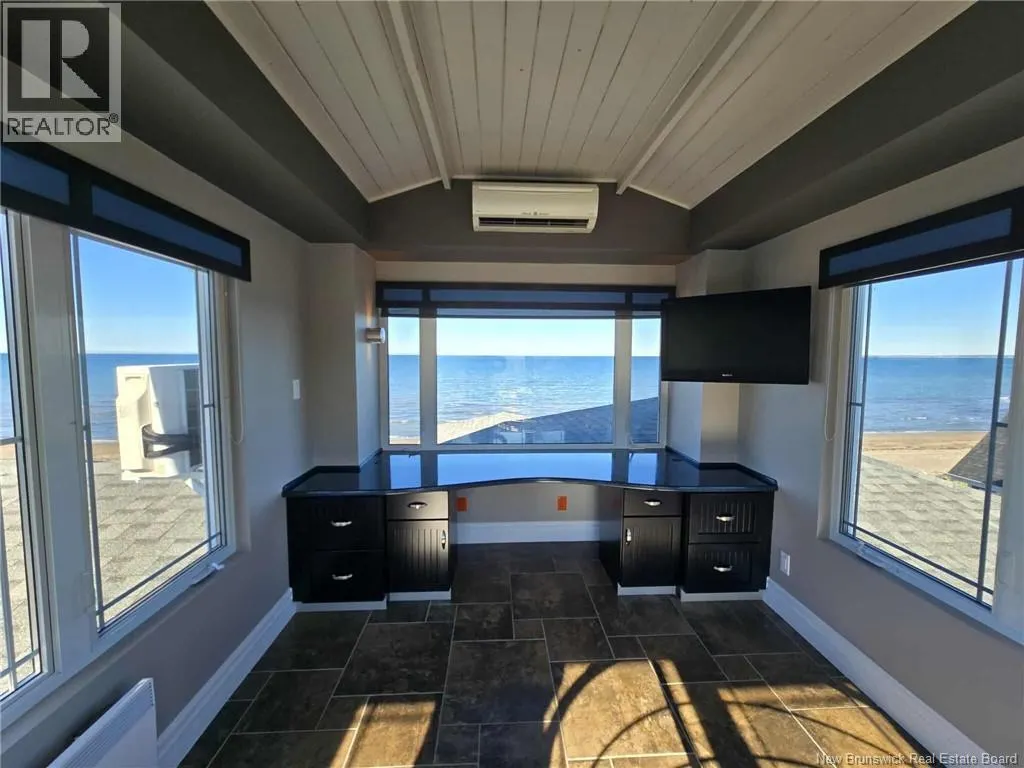 2156 Queen Elizabeth Drive