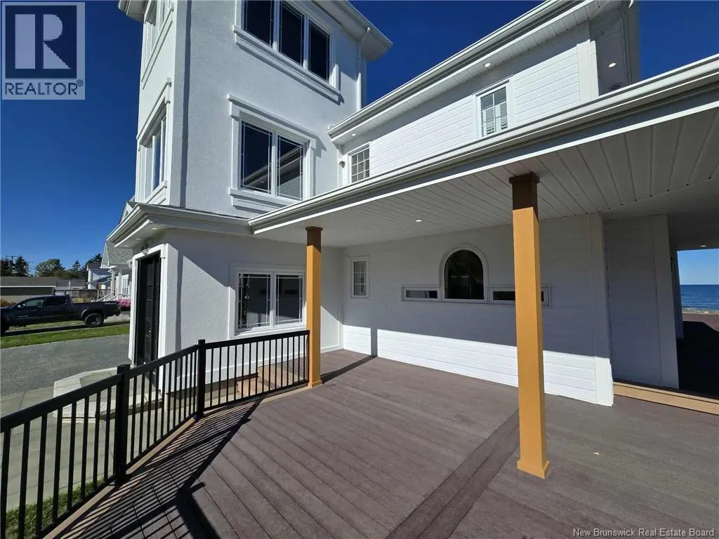 2156 Queen Elizabeth Drive