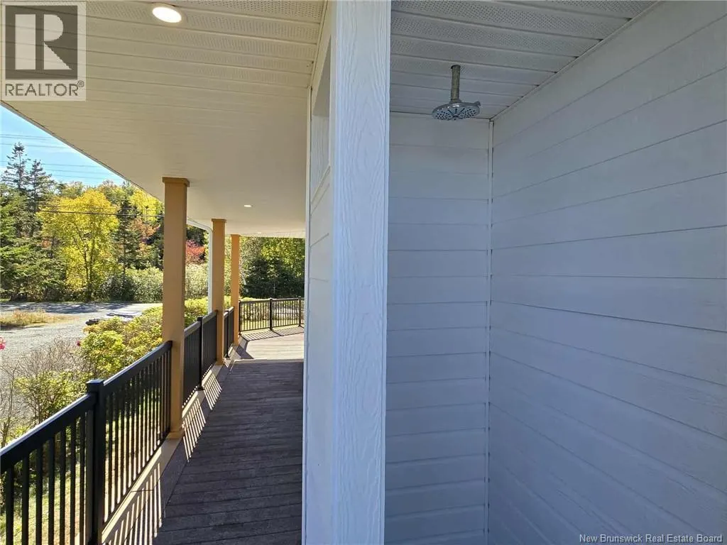 2156 Queen Elizabeth Drive
