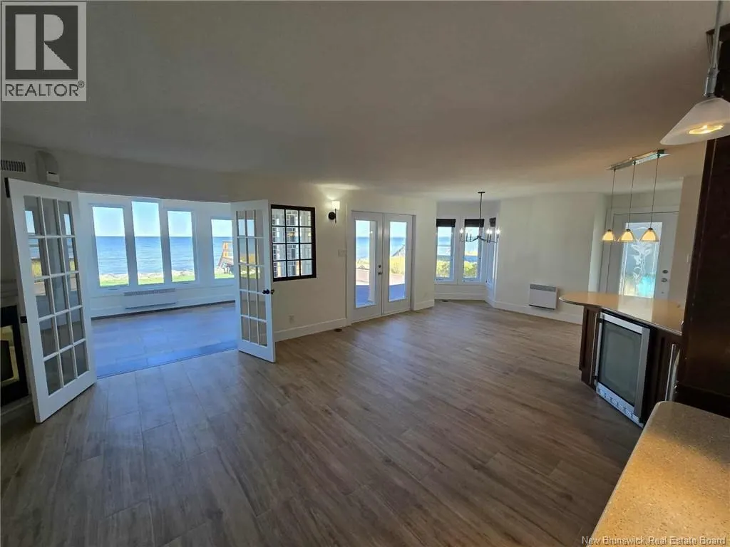 2156 Queen Elizabeth Drive