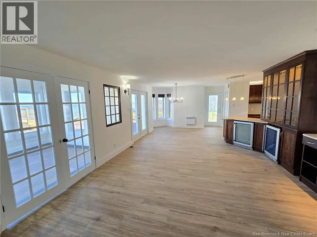 2156 Queen Elizabeth Drive