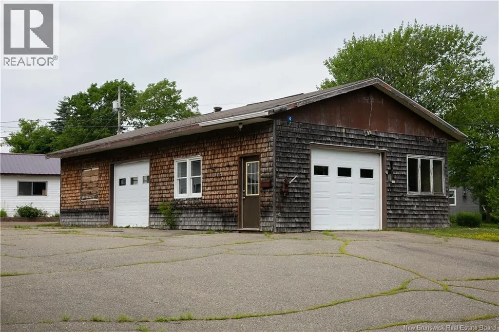 4 Cedar Street