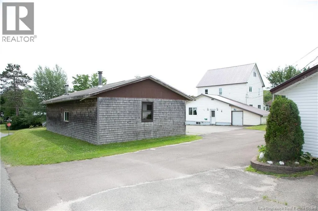 4 Cedar Street
