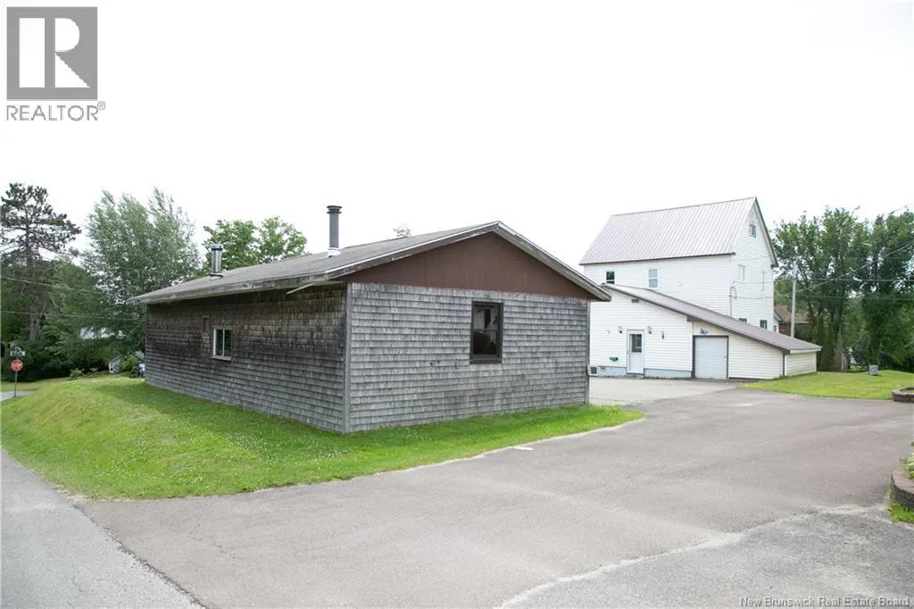 4 Cedar Street