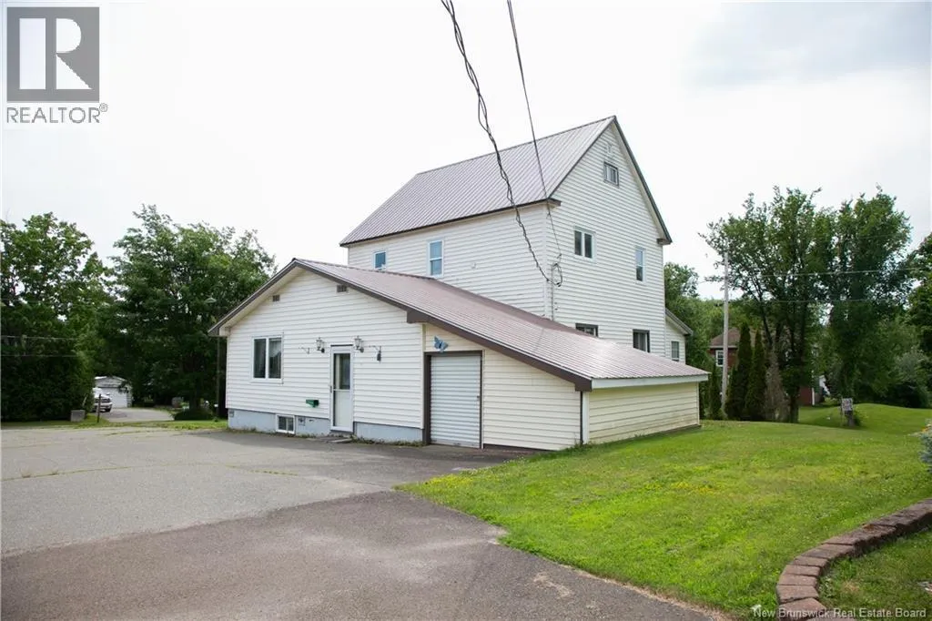 4 Cedar Street