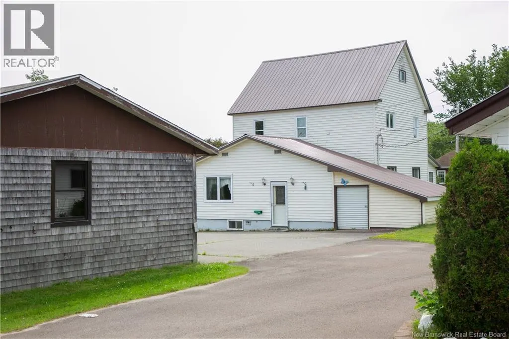 4 Cedar Street