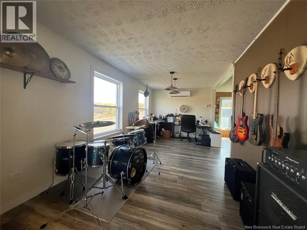 5474 Centrale Road