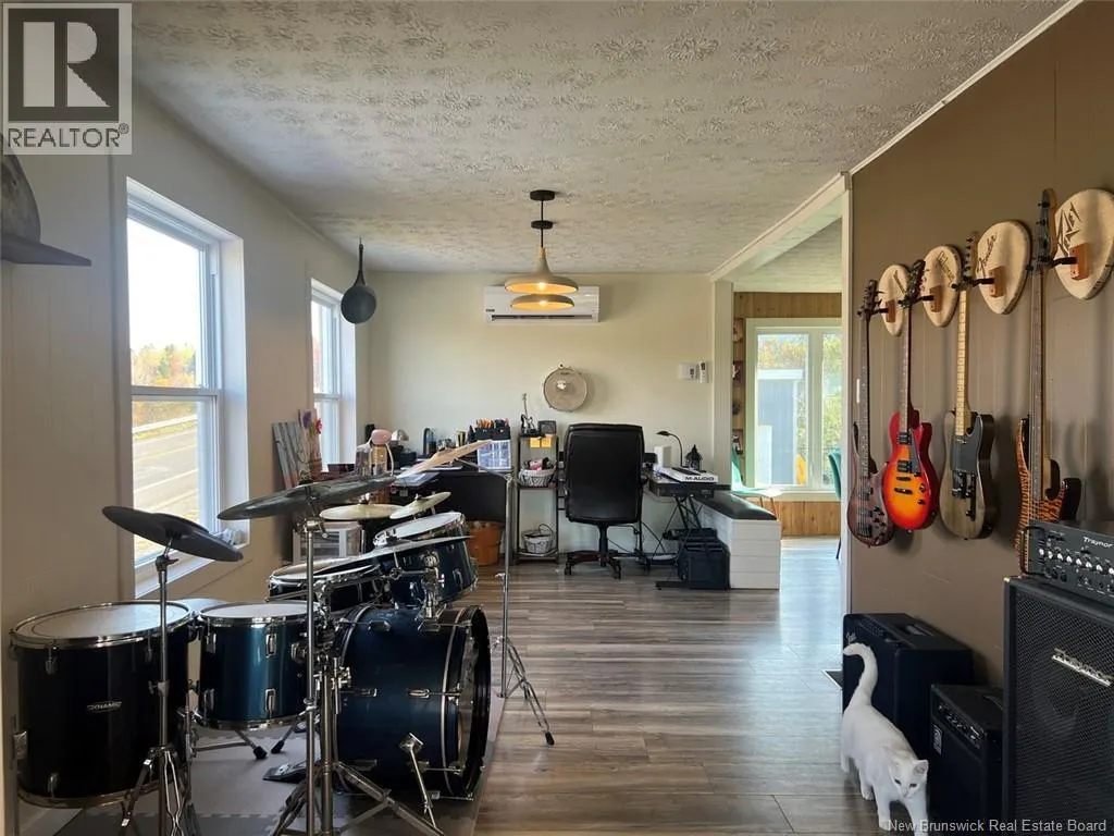 5474 Centrale Road