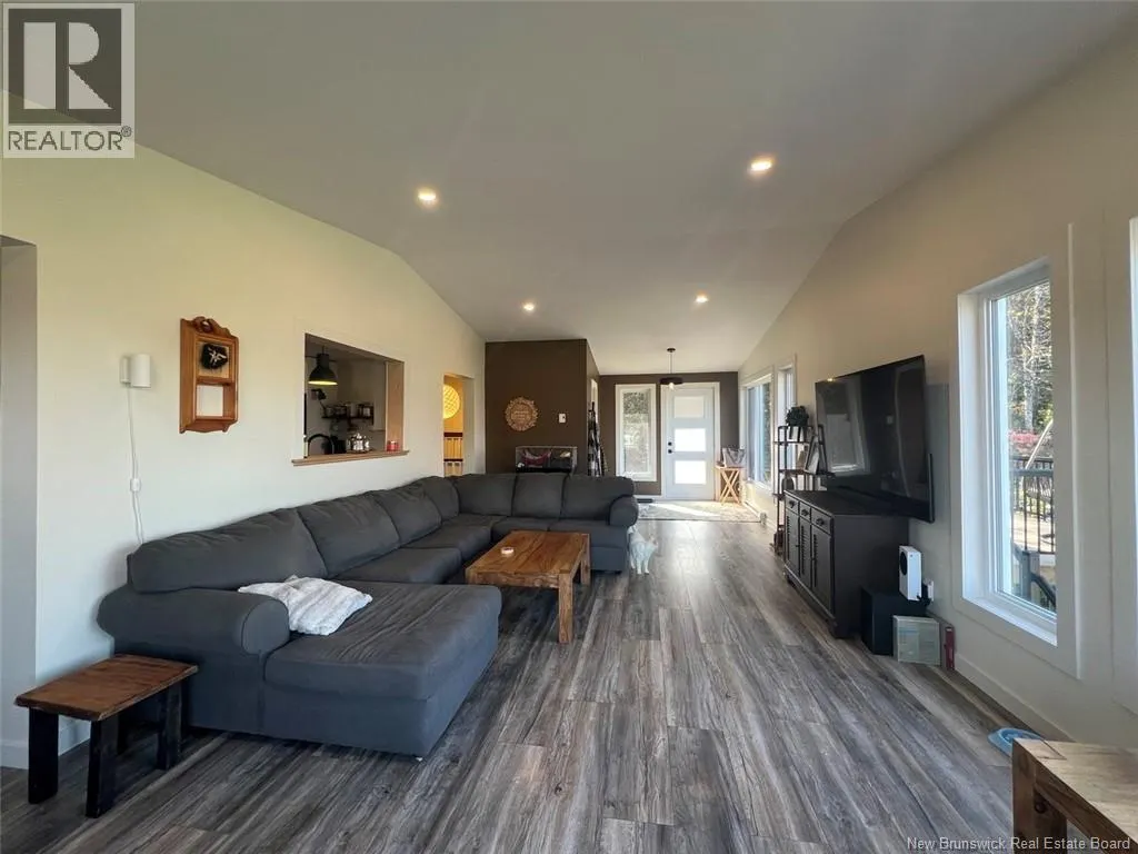 5474 Centrale Road