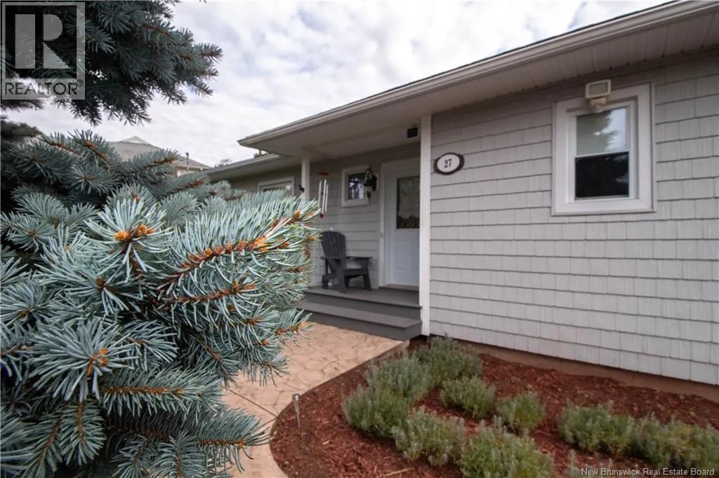 27 Maxwell Drive