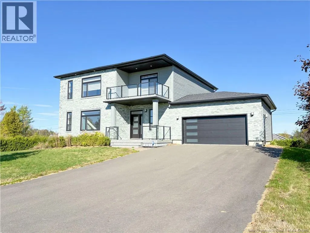 44 Bicentennial Drive
