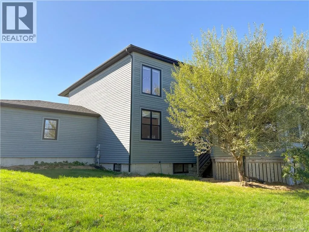 44 Bicentennial Drive