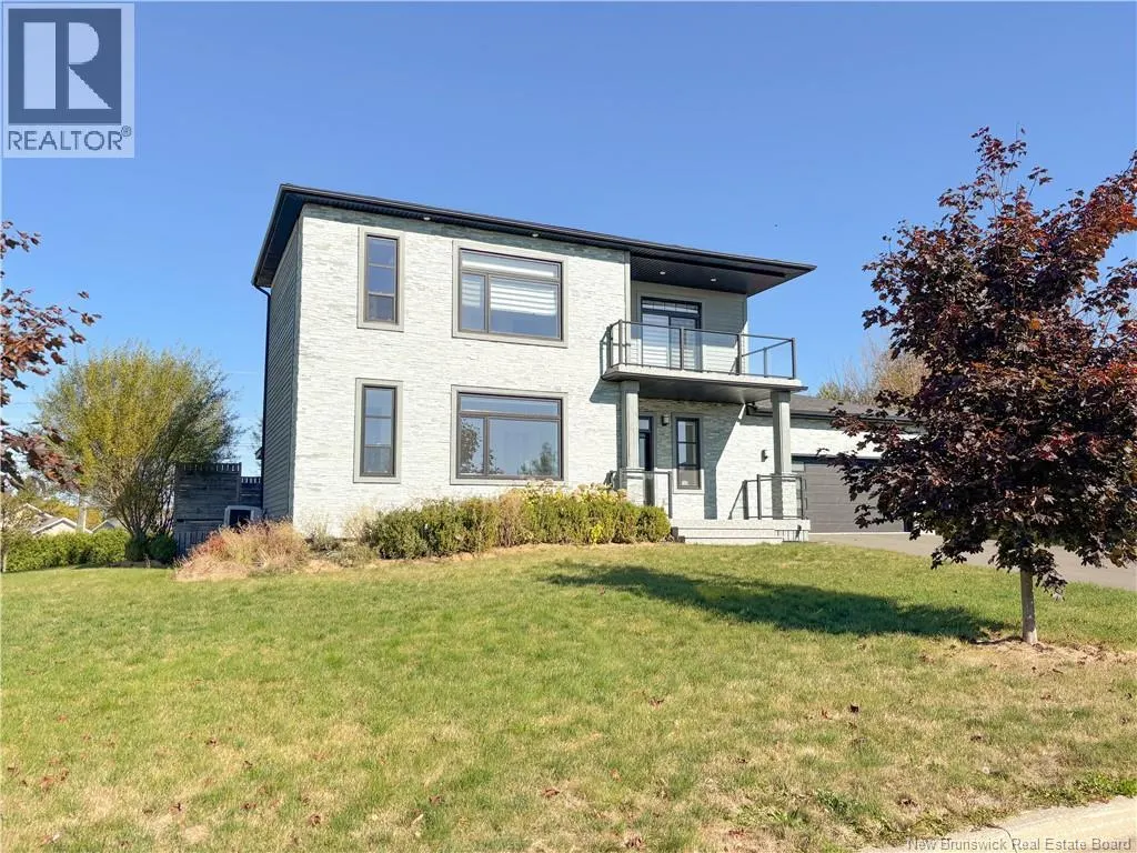 44 Bicentennial Drive