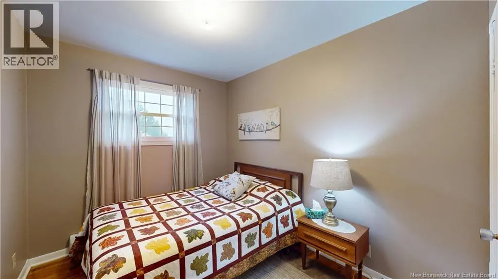 2 Rosedale Crescent