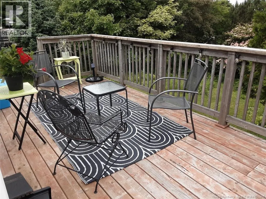 2 Rosedale Crescent