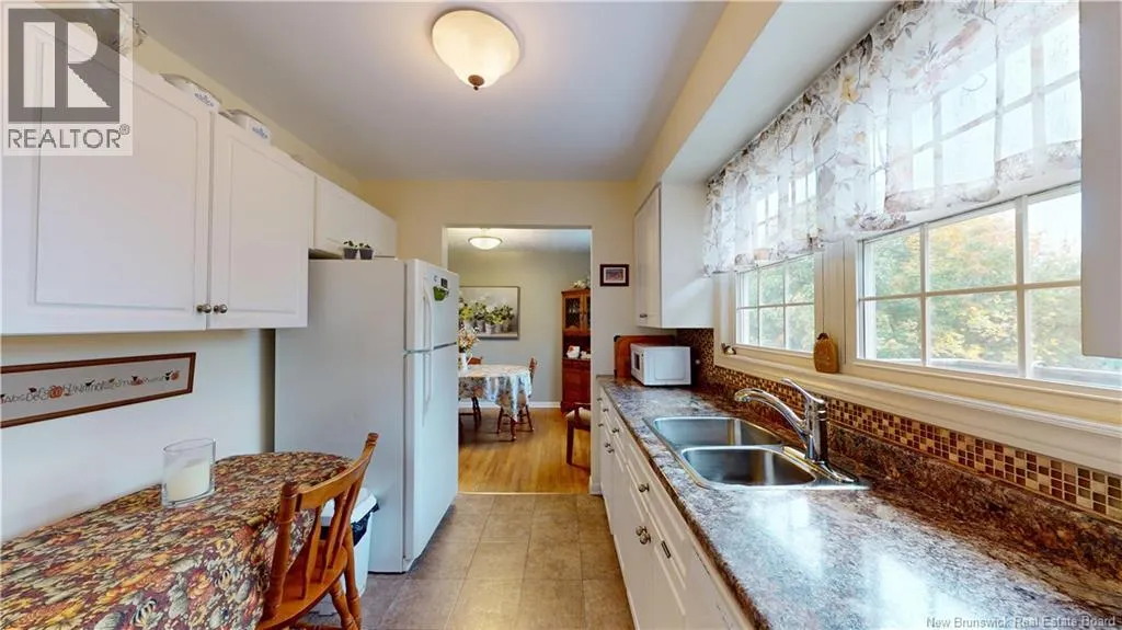 2 Rosedale Crescent