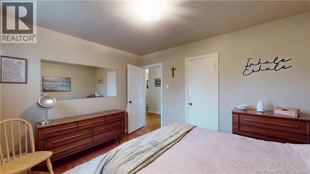2 Rosedale Crescent