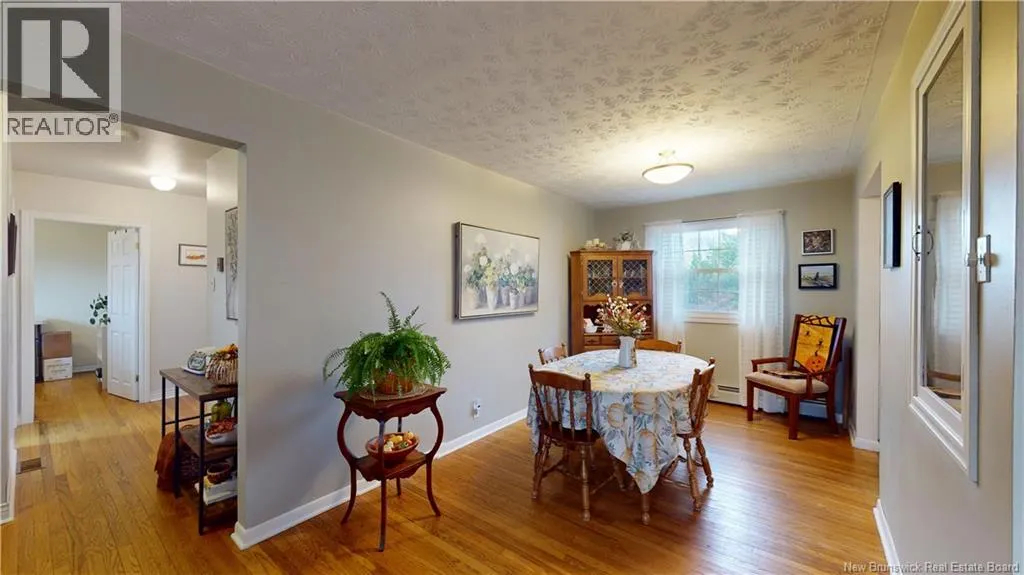 2 Rosedale Crescent