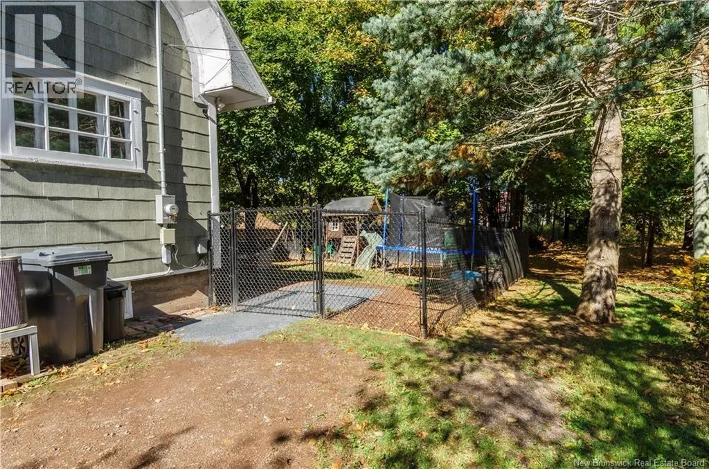 42 Arnold Avenue
