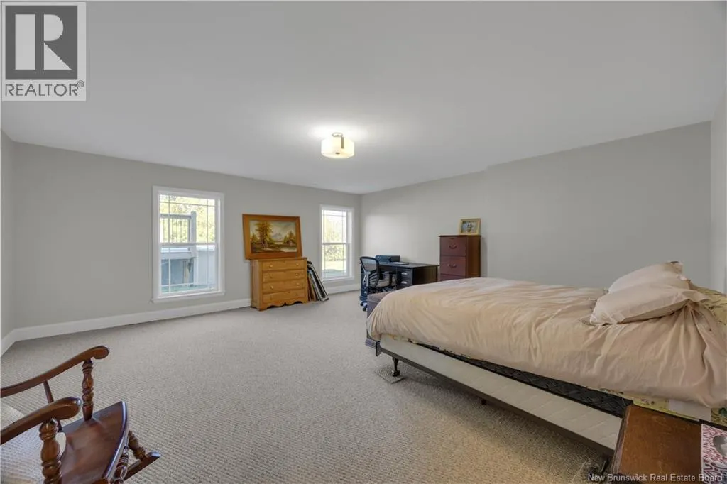 897 Riverview Drive East